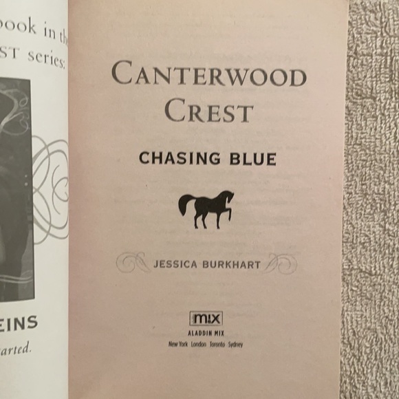 📚2/$6 2-Book Bundle Middle Readers - Picture 7 of 13